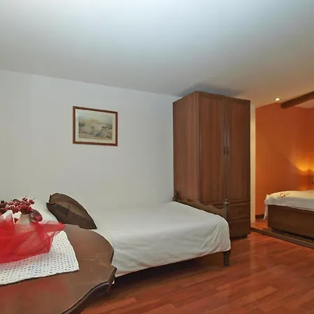 Apartment Fuer 3 Personen Ca 34 Qm In Banjole, Istrien Istrische Riviera *